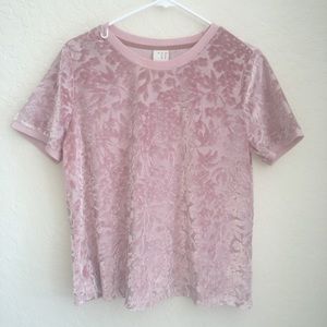 NWT beautiful soft pink textured top sz M